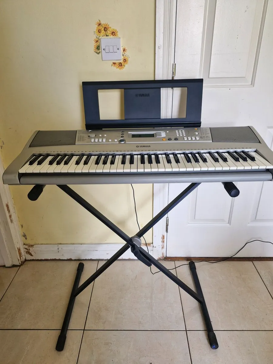 Yamaha Keyboard - Image 2