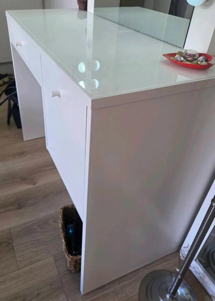 Dressing / Vanity Table - Image 2