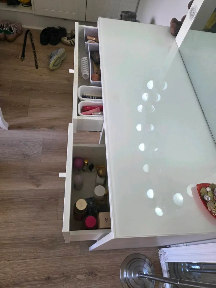 Dressing / Vanity Table - Image 3
