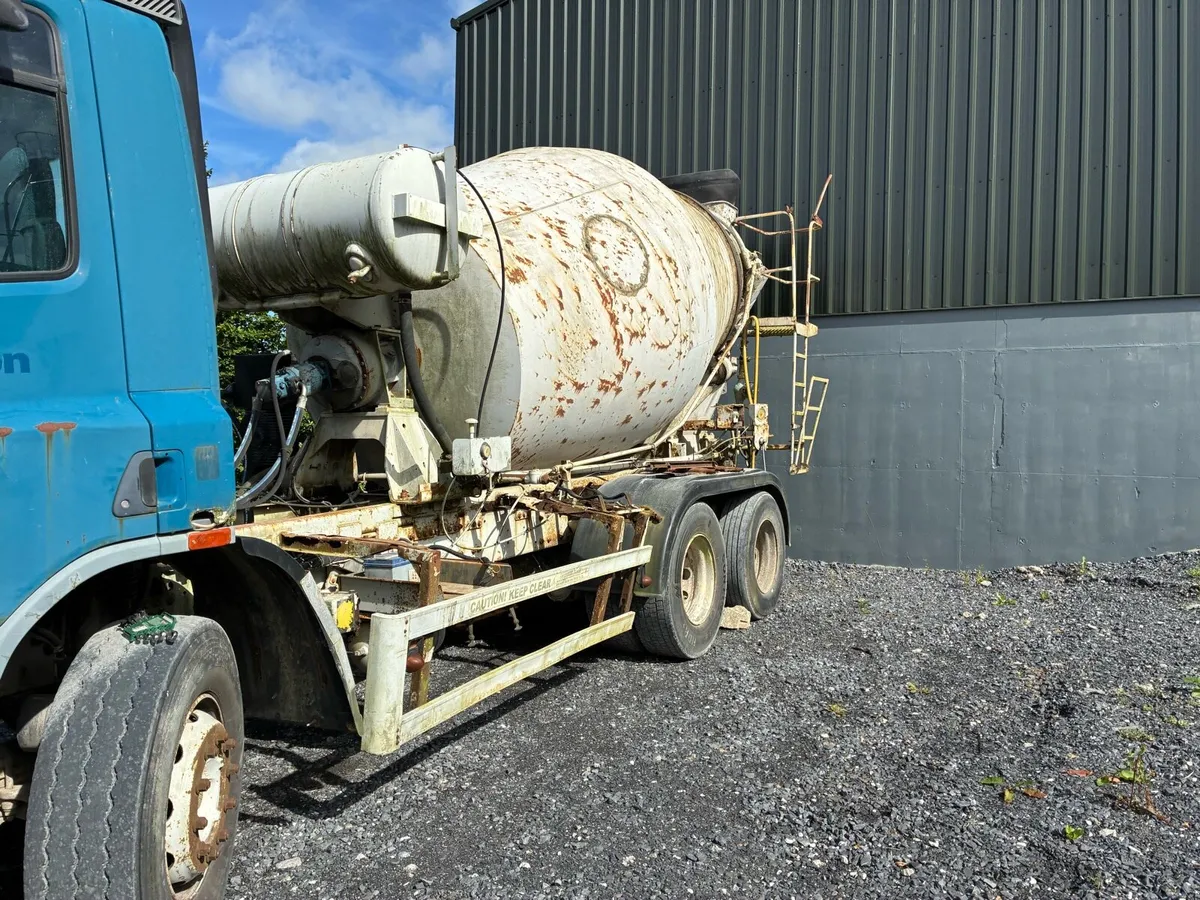 Concrete mixer - Image 4