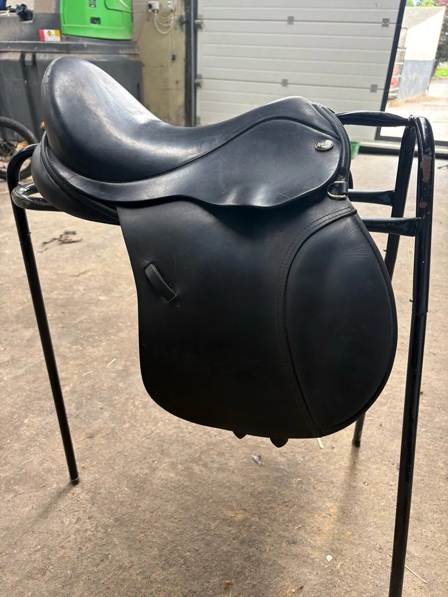 Pony saddle - Image 1