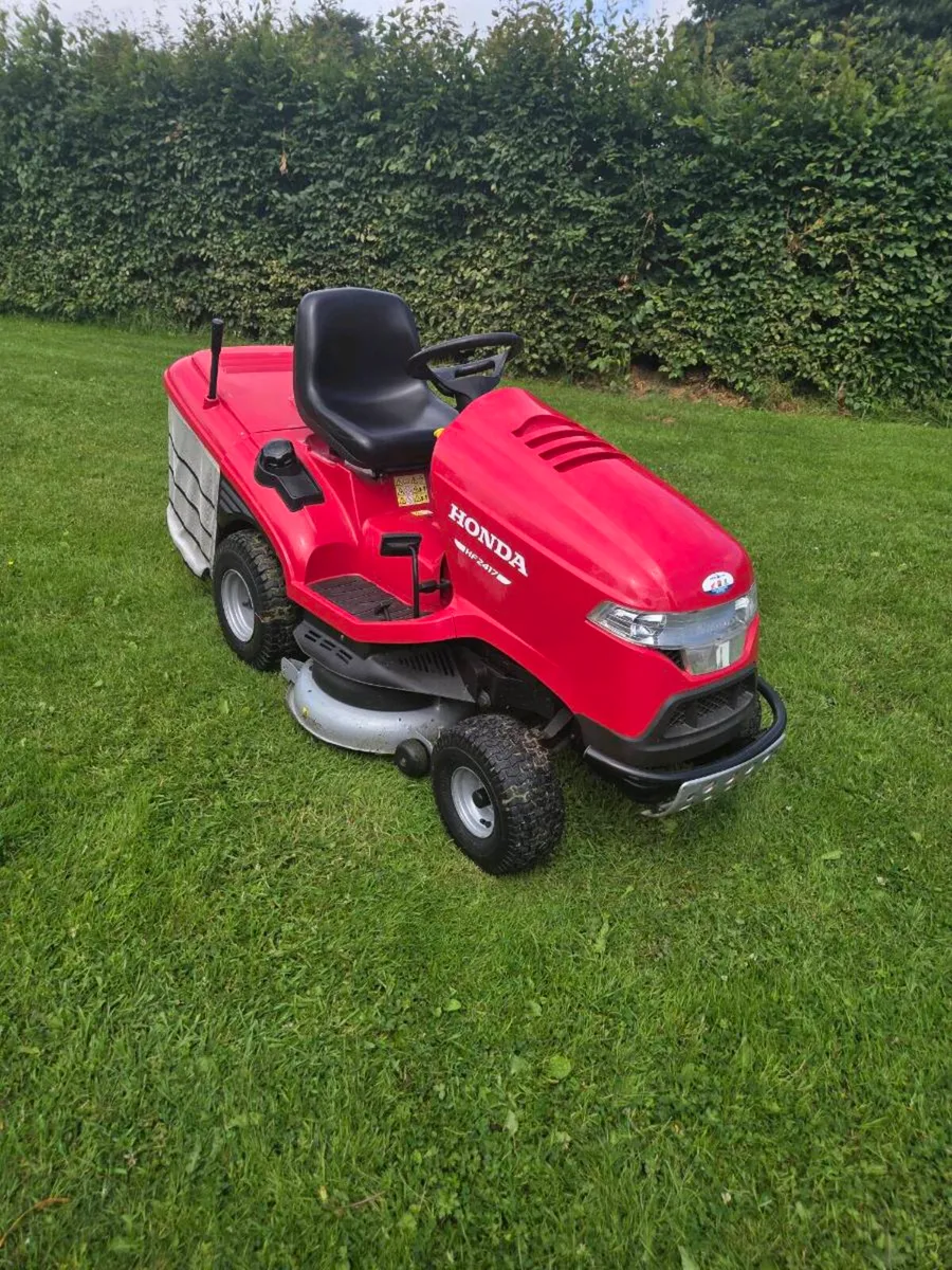 Ride on mower - Image 1