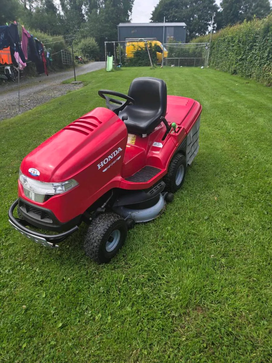 Ride on mower - Image 2