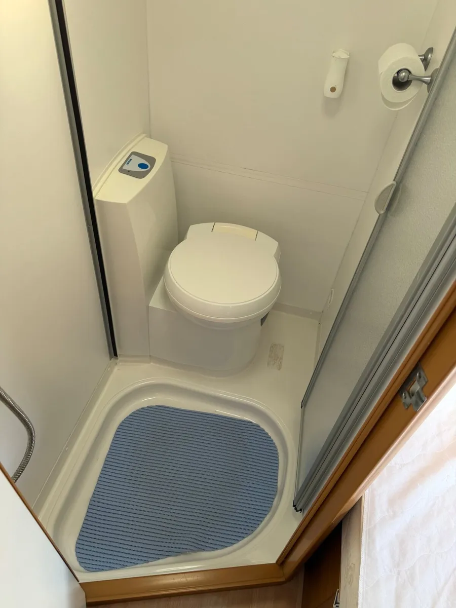 Caravan - Image 3