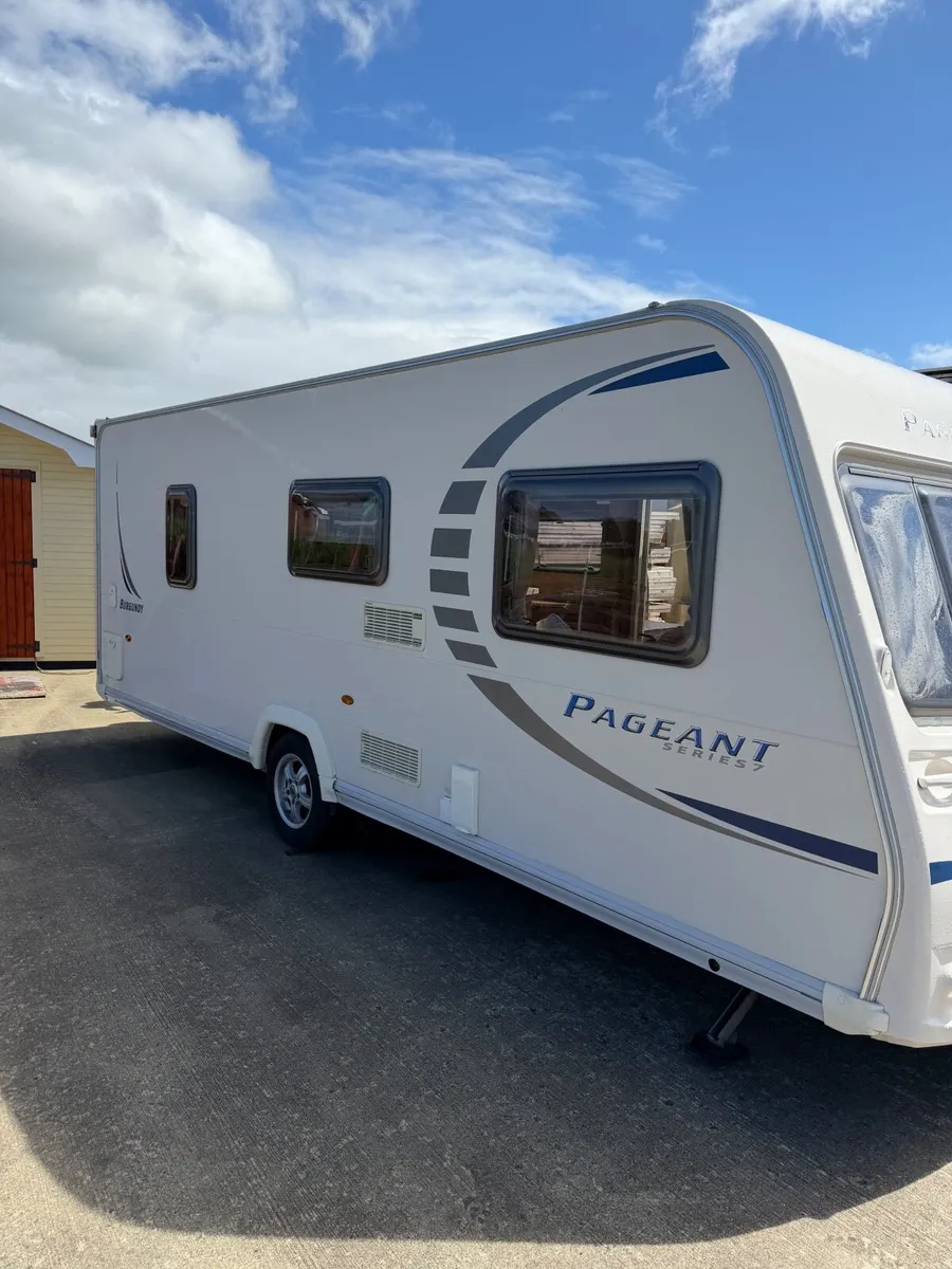 Caravan - Image 1