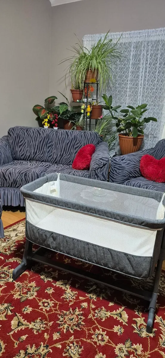 Next to me crib bed