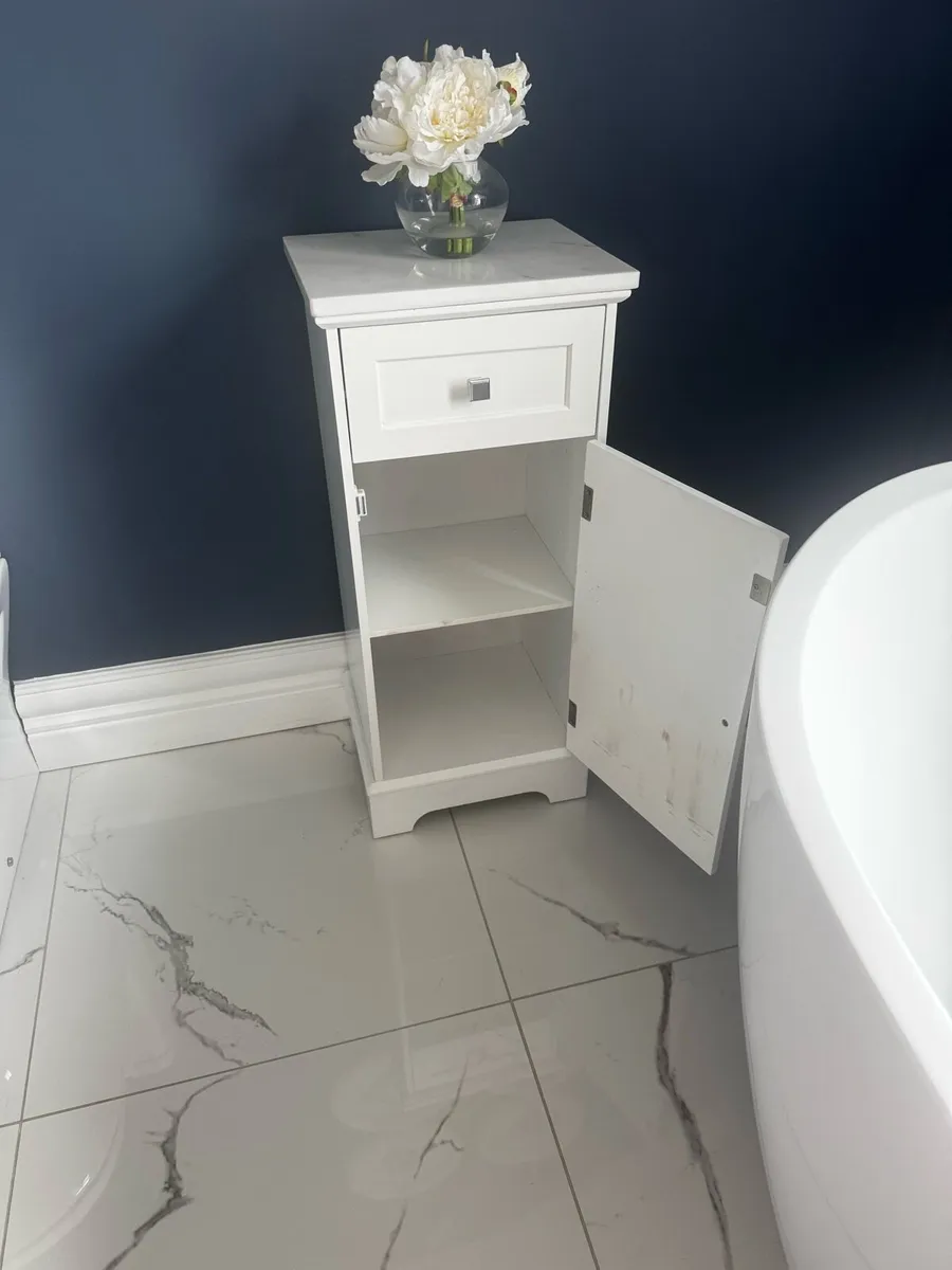 White bathroom storage unit with marble top - Image 3