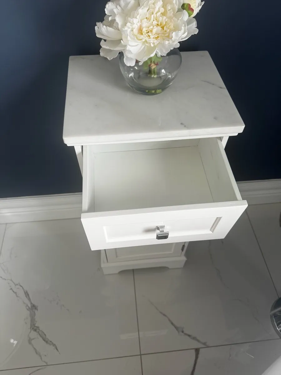 White bathroom storage unit with marble top - Image 4