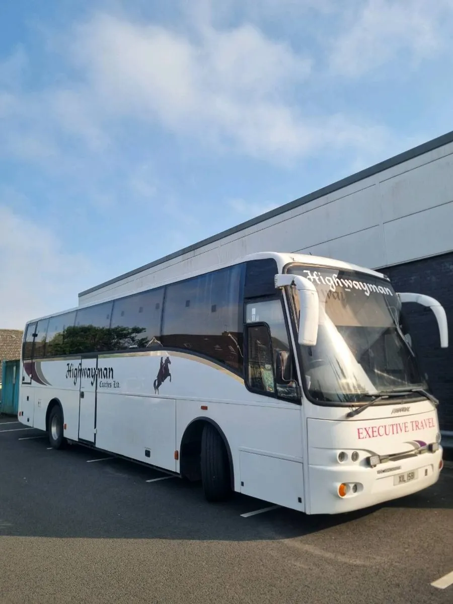Bus - Image 1