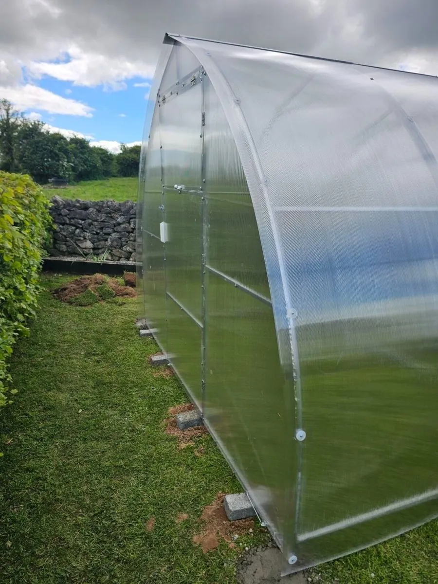 Arrow  polycarbonate Greenhouses - Image 4
