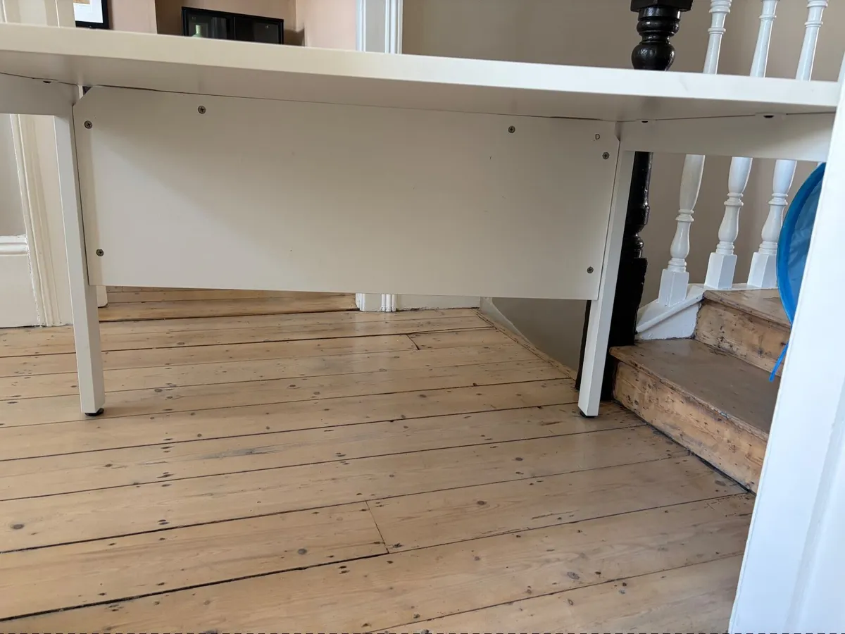 White Desk - FREE TO GO ASAP - Image 3