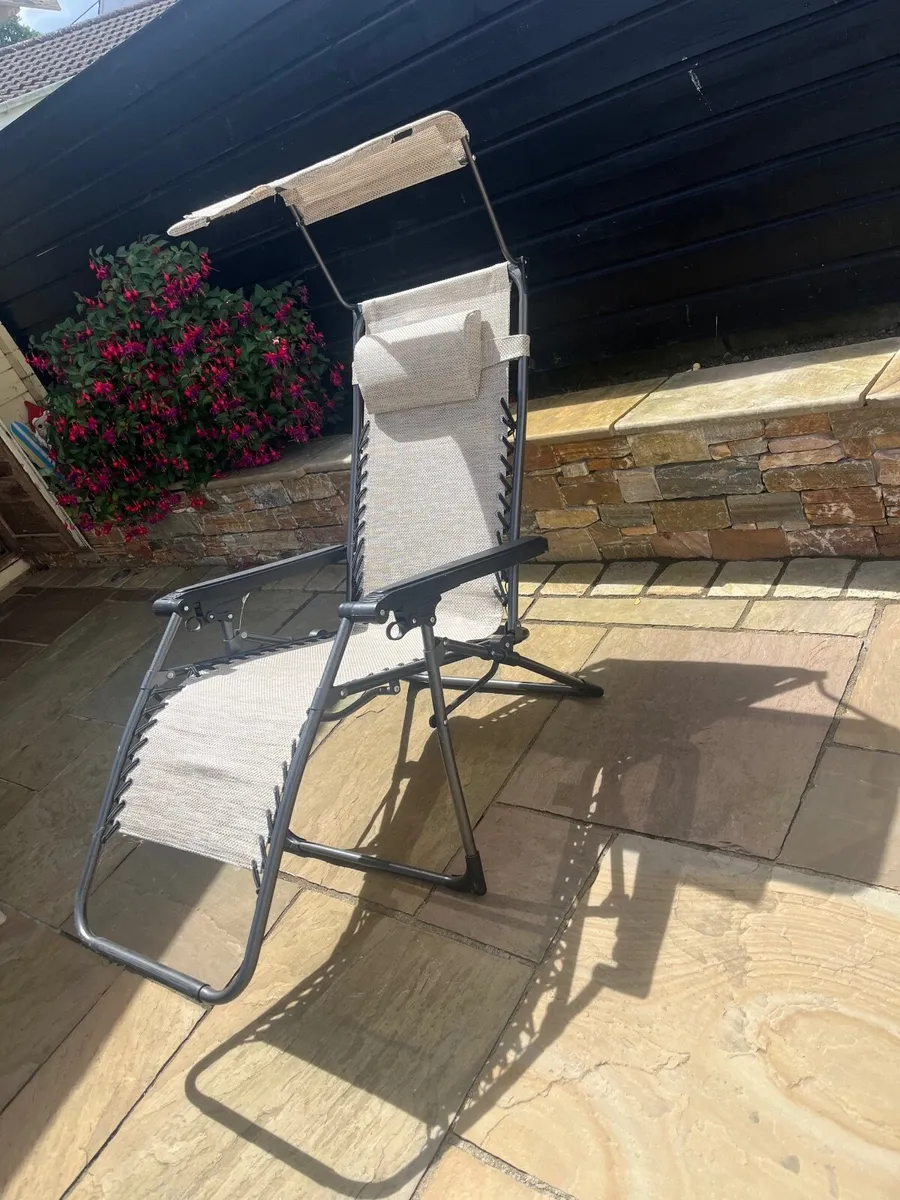 Sun lounger - Image 1