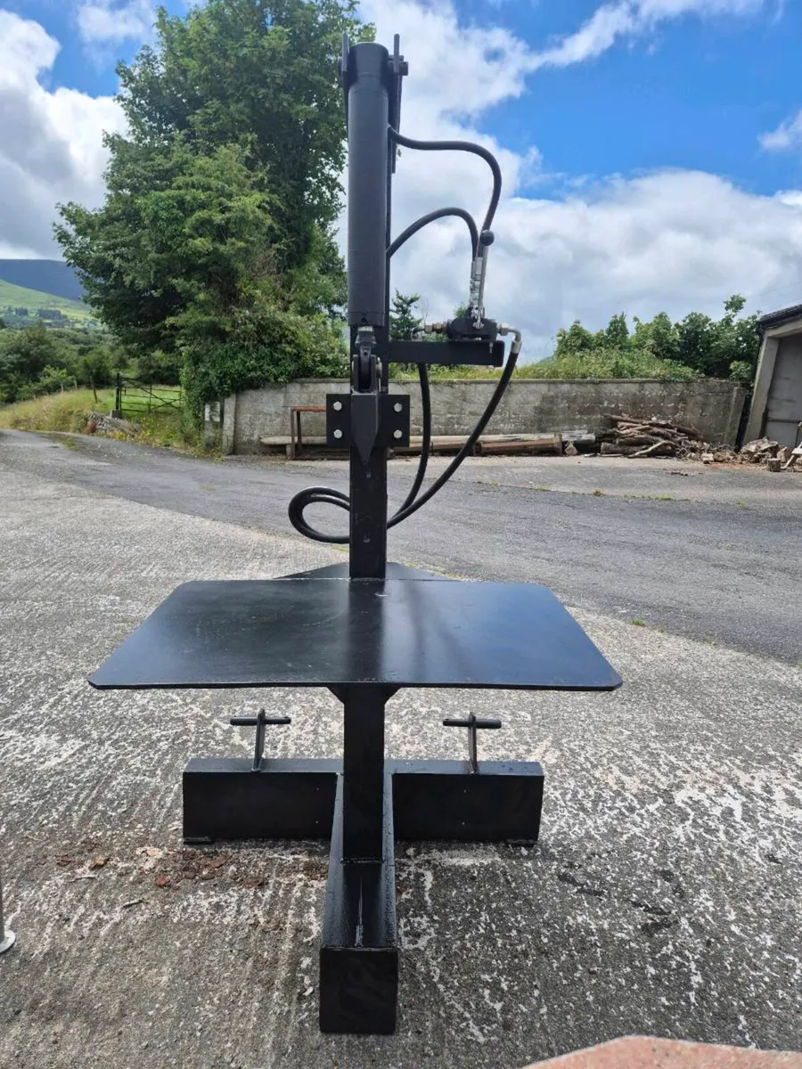 Log splitter - Image 1