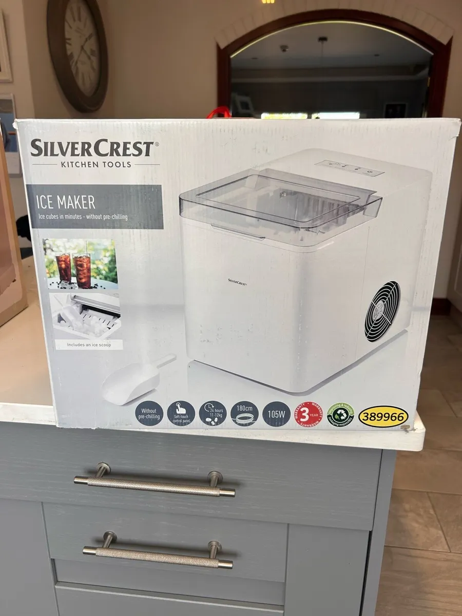 Ice maker - Image 1