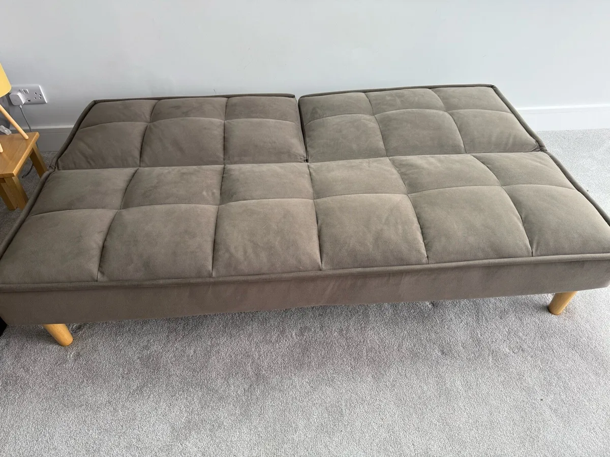 Fold out bed and blanket box - Image 4