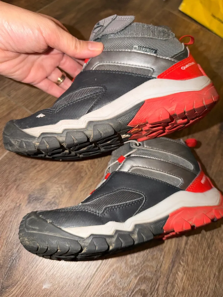 Bundle of boys shoes - Image 3
