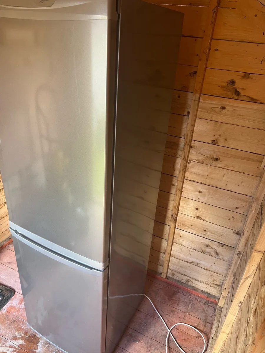 Fridge freezer - Image 2