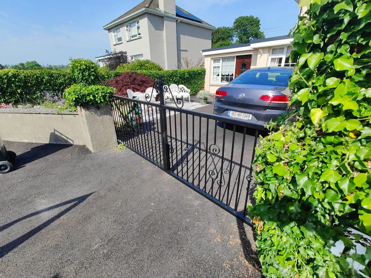 Galvanised Gates & Railings made to order - Image 2