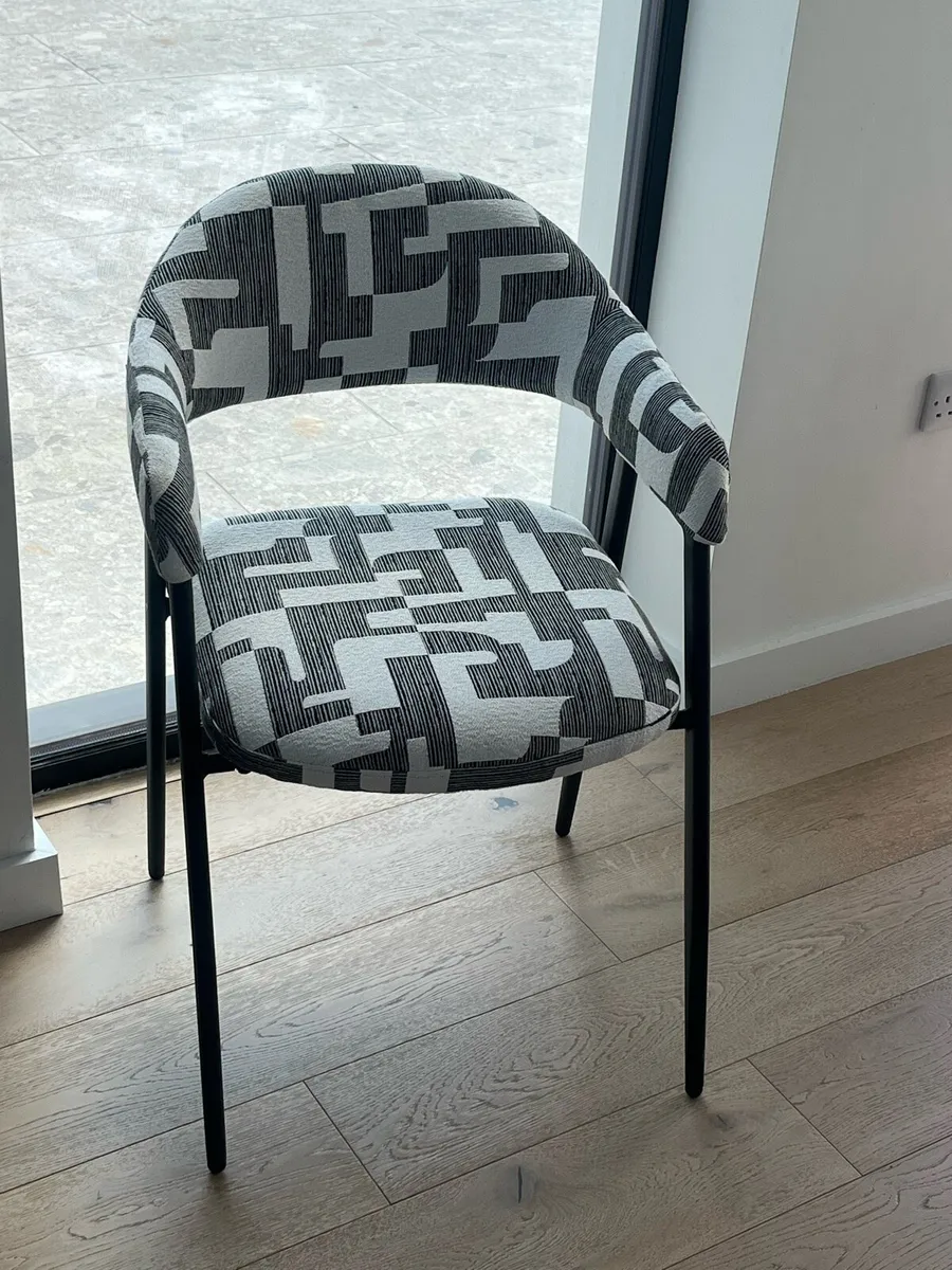 Dining chairs - Image 2
