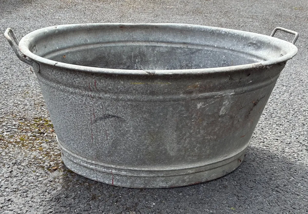 Trough, Old, Farm galvanised steel wash/utility. - Image 1