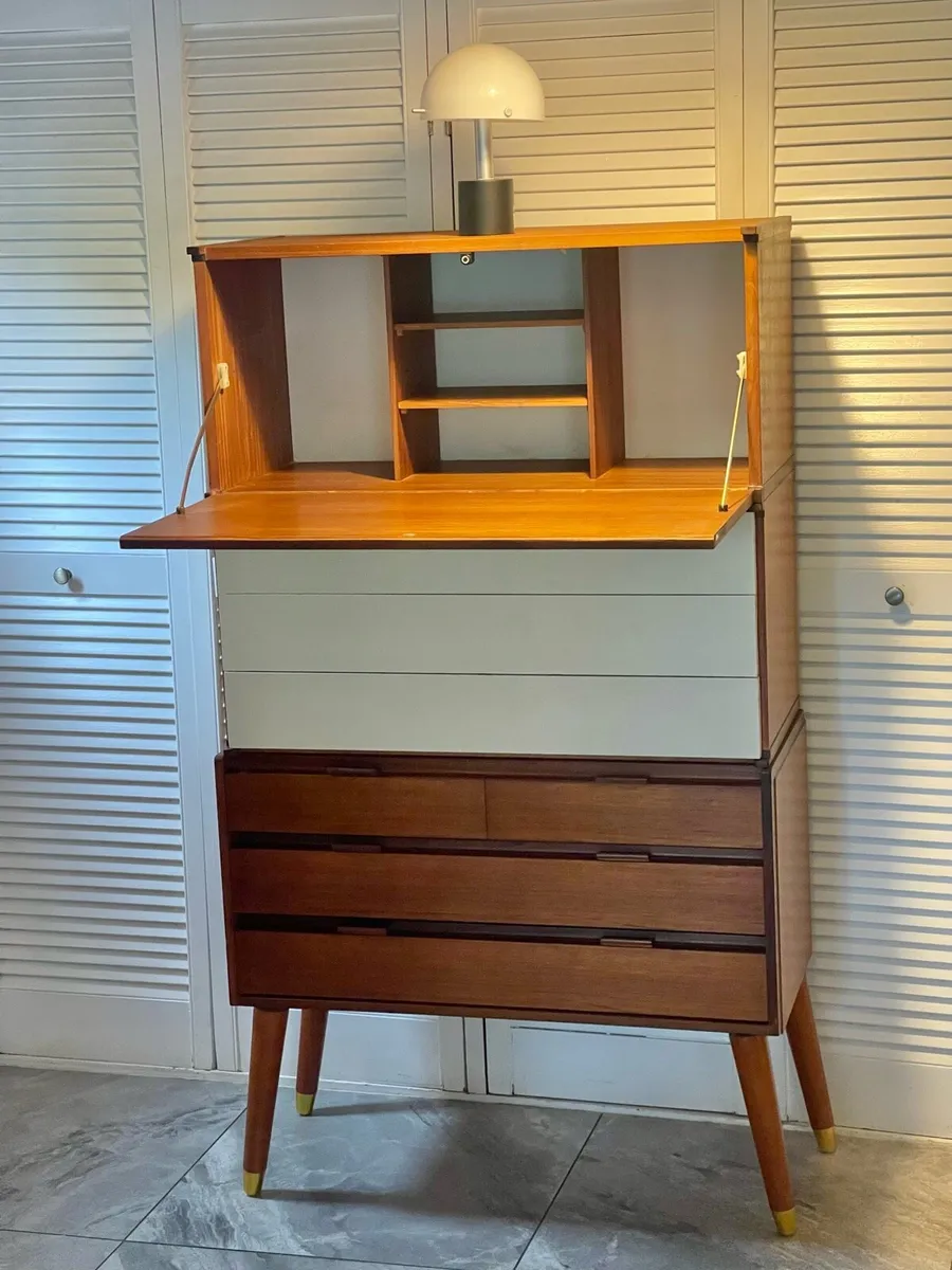 Mid century buffet - Image 1