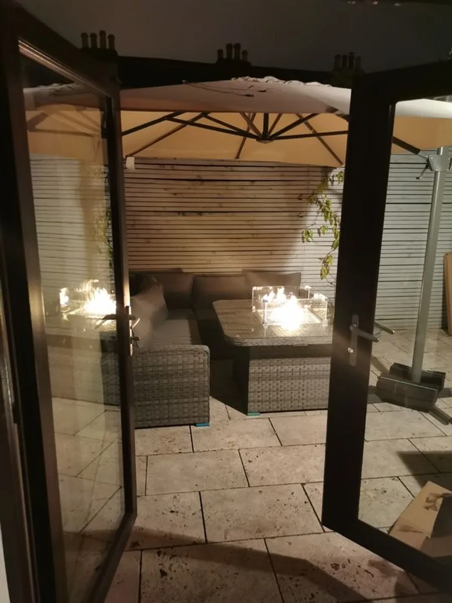 Edmonton Rattan Garden Set and Fire Pit Table and Parasol - Image 4