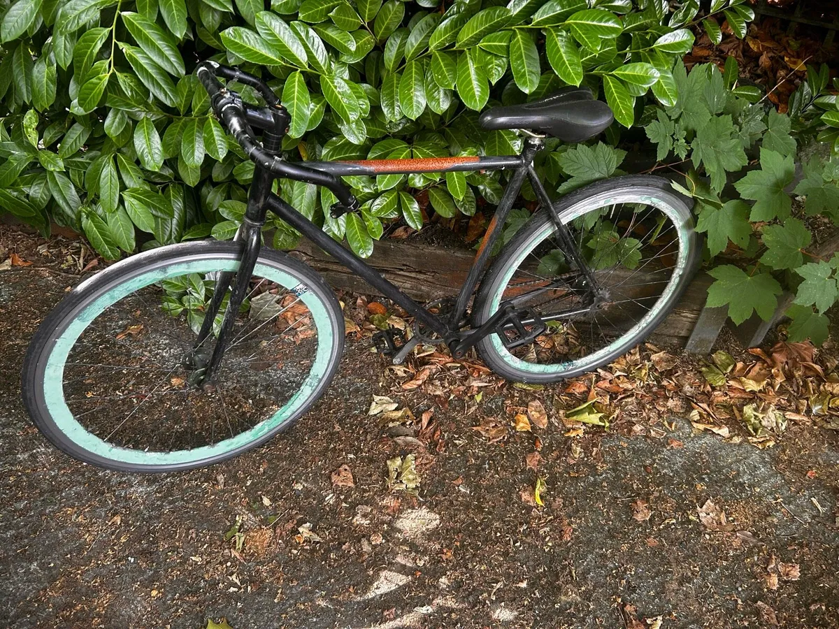 Retro Man’s push bike - Image 3