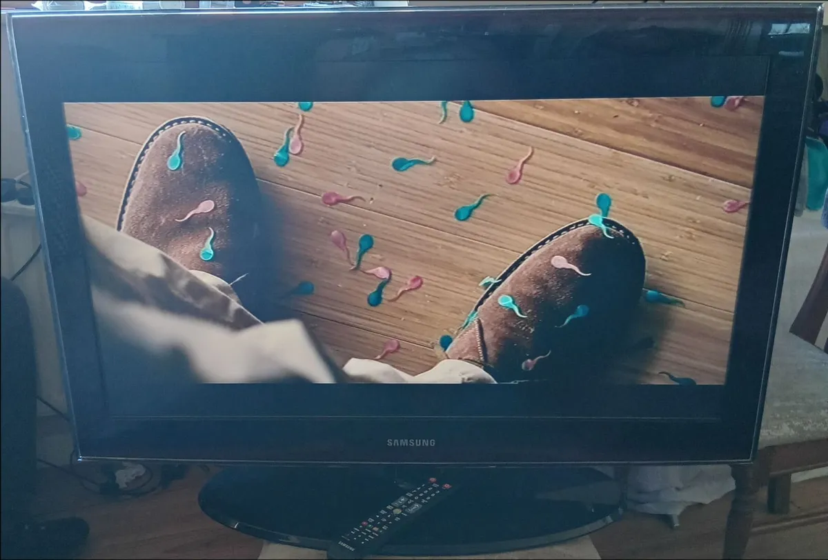 45ins samsung tv - Image 2