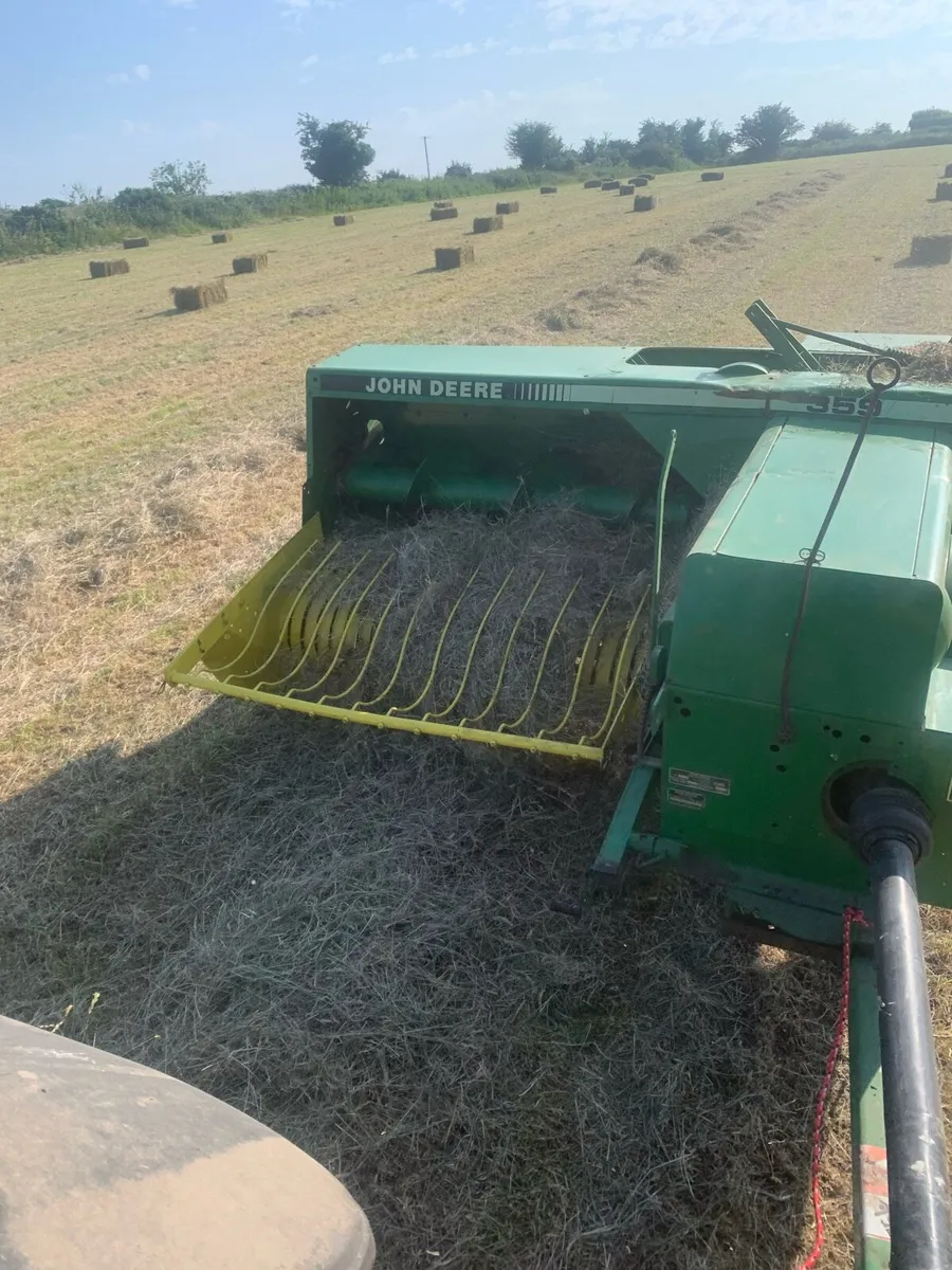 Small Square Hay bales - Image 2