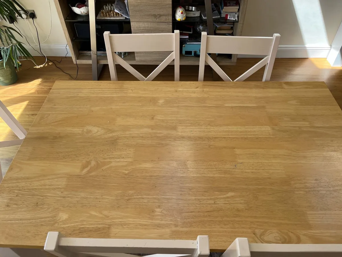 Kitchen table and chairs - Image 3