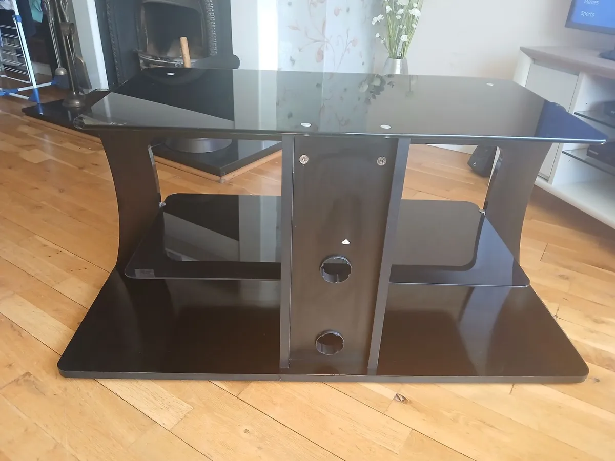 TV stand - Image 2