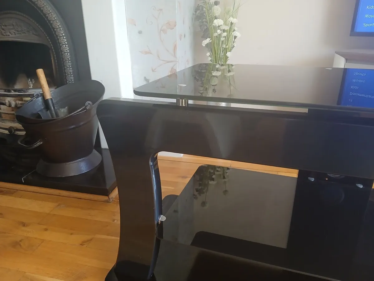 TV stand - Image 3