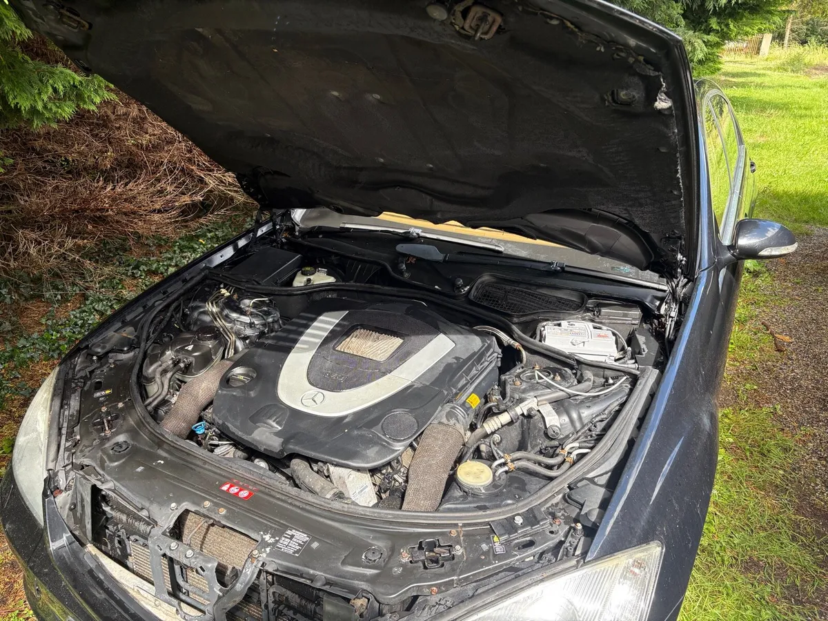 Mercedes S500L - For Repair - Image 4