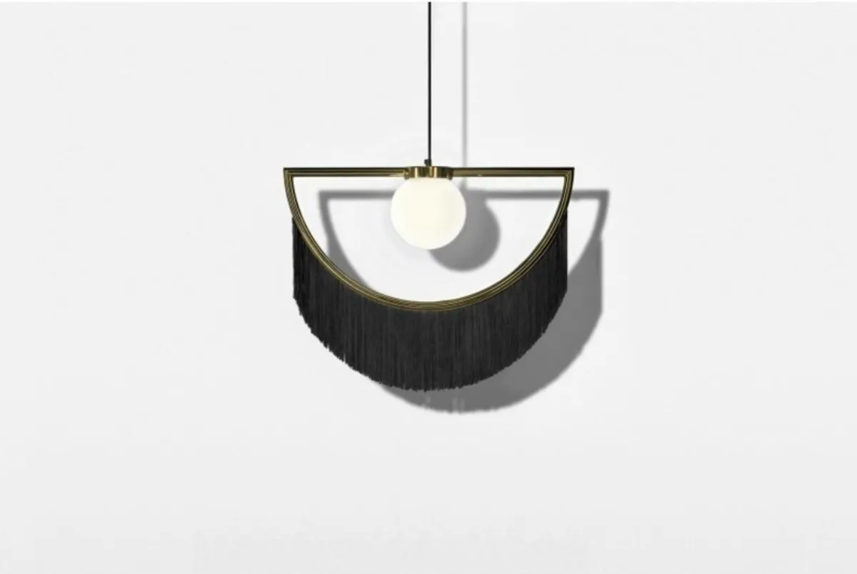 Beautiful fringed pendant light - Image 1