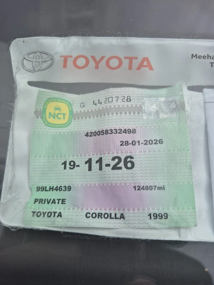 Toyota Corolla 1999 low mileage 5 door - Image 4