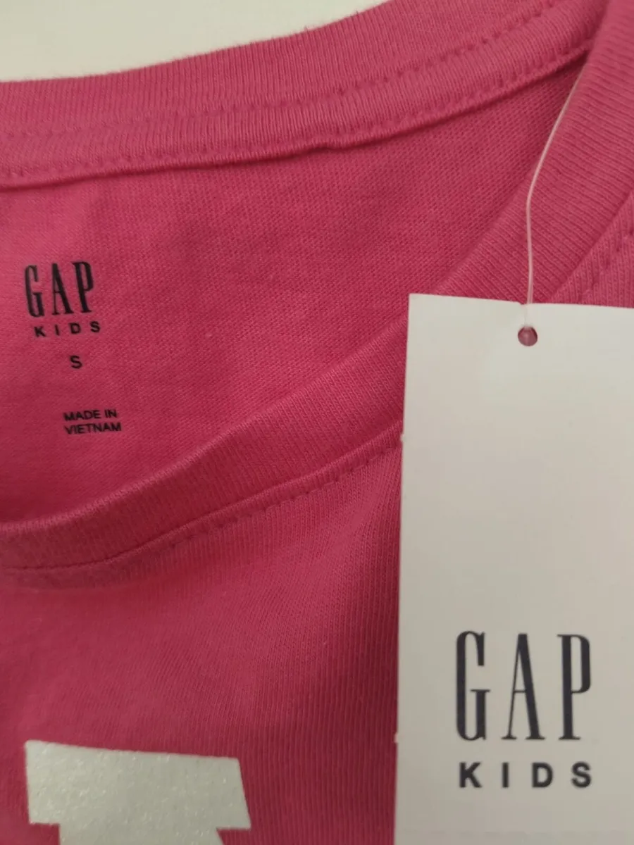 Pink Gap Tshirt BNWT - Image 3