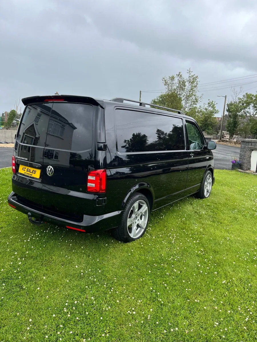 VW TRANSPORTER T6 HIGHLINE 150BHP 6 SPEED - Image 2