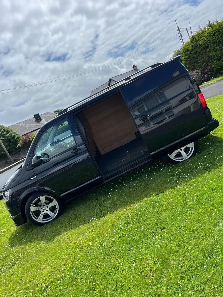 VW TRANSPORTER T6 HIGHLINE 150BHP 6 SPEED - Image 3