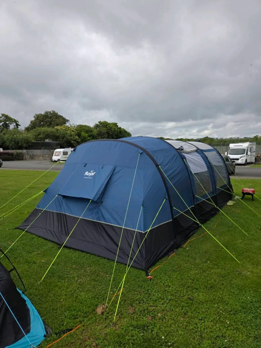 Tent - Image 2