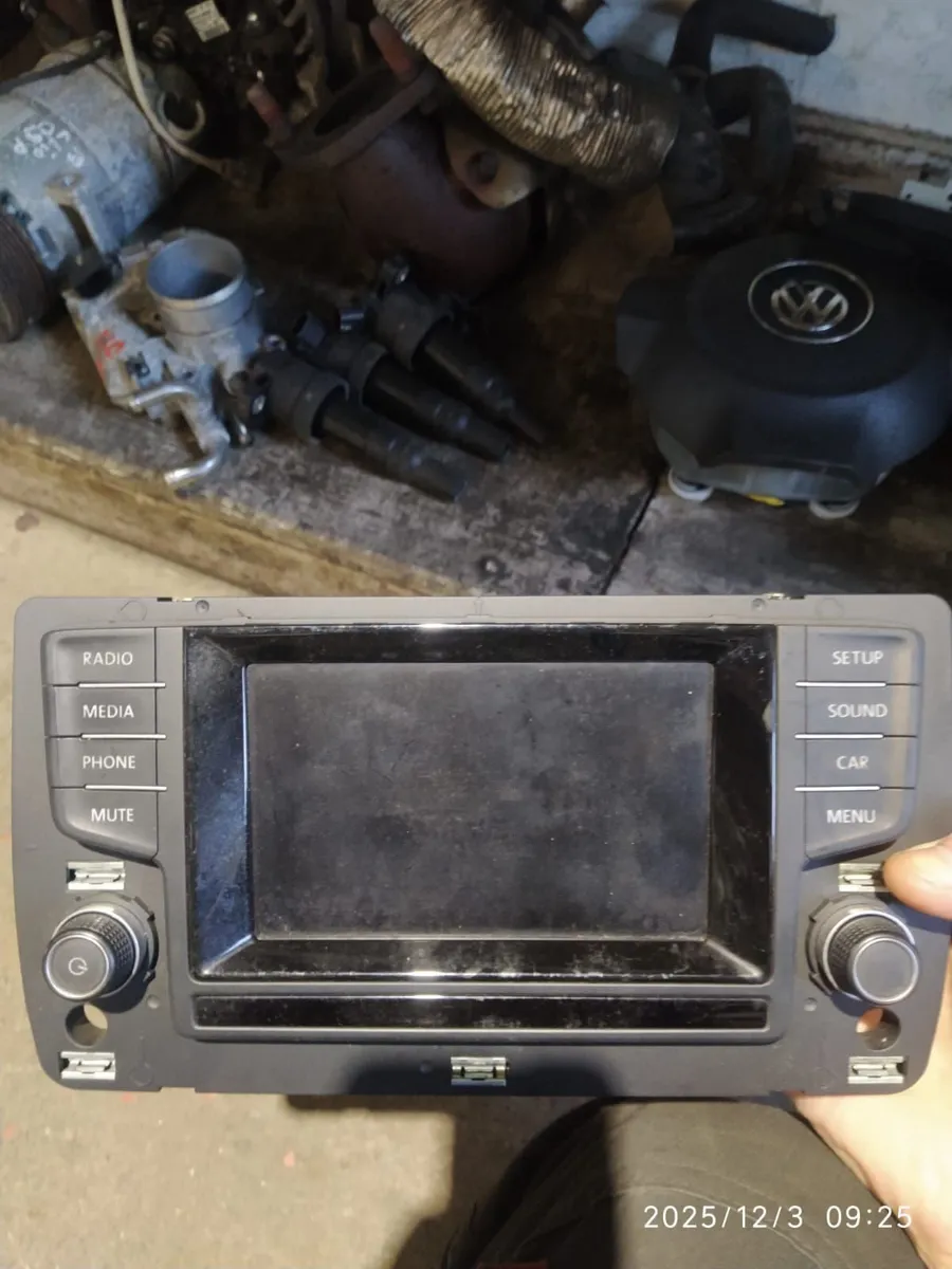 Car radios - Image 2