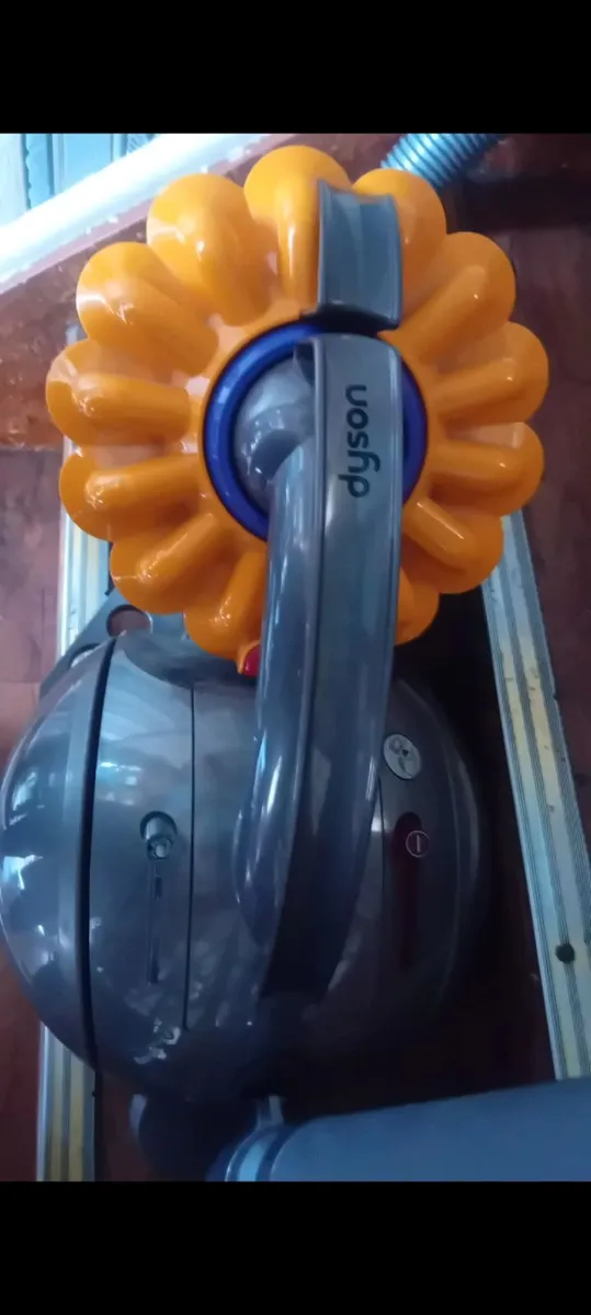 Dyson Hoover - Image 2
