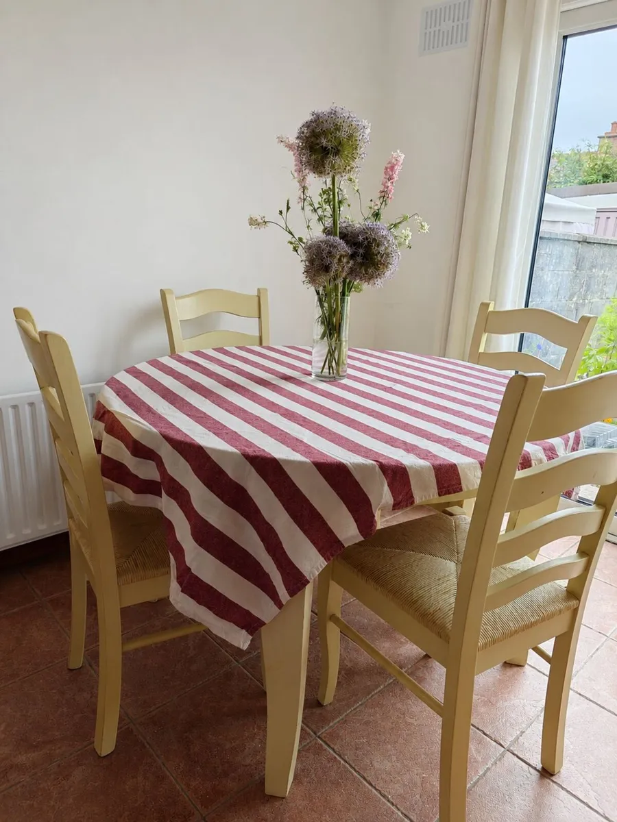 Kitchen Table & Chairs - Image 3