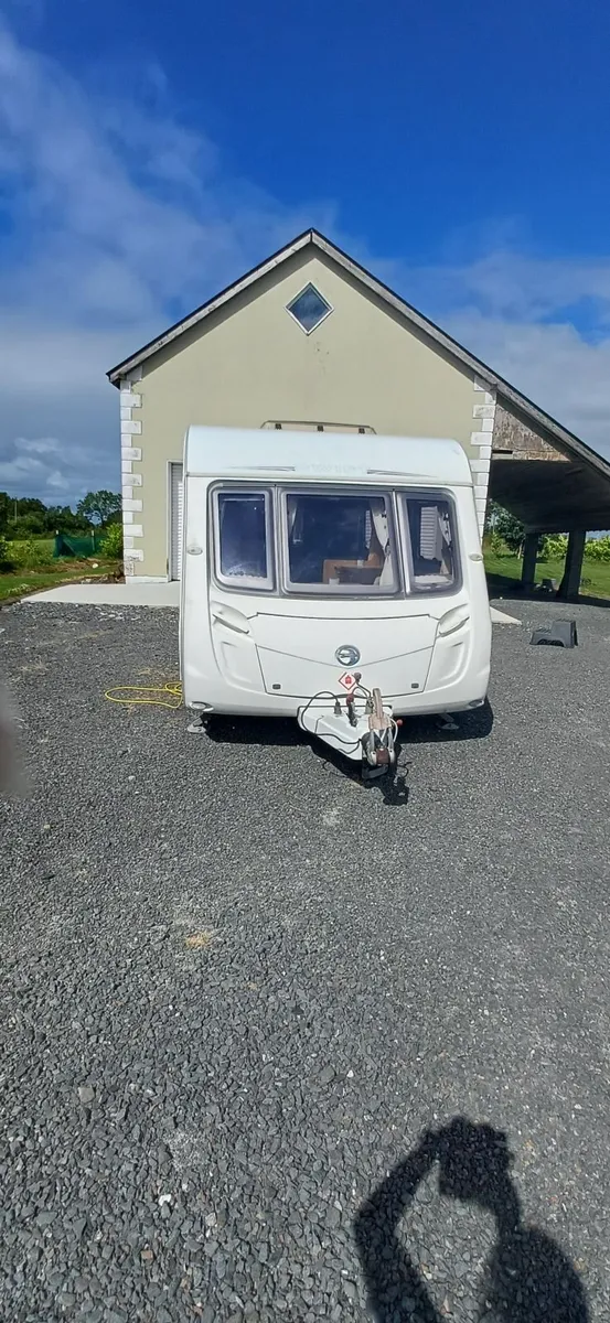 Caravan - Image 1