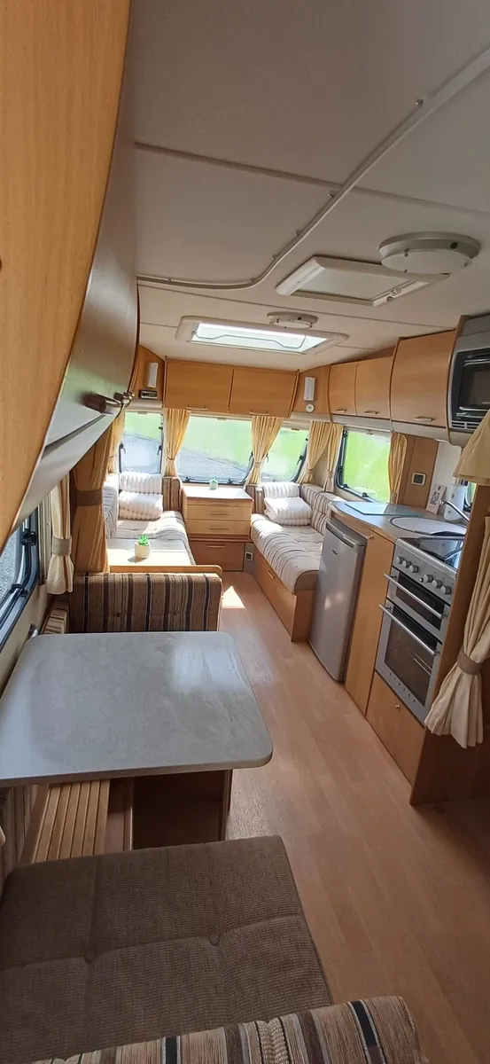 Caravan - Image 4
