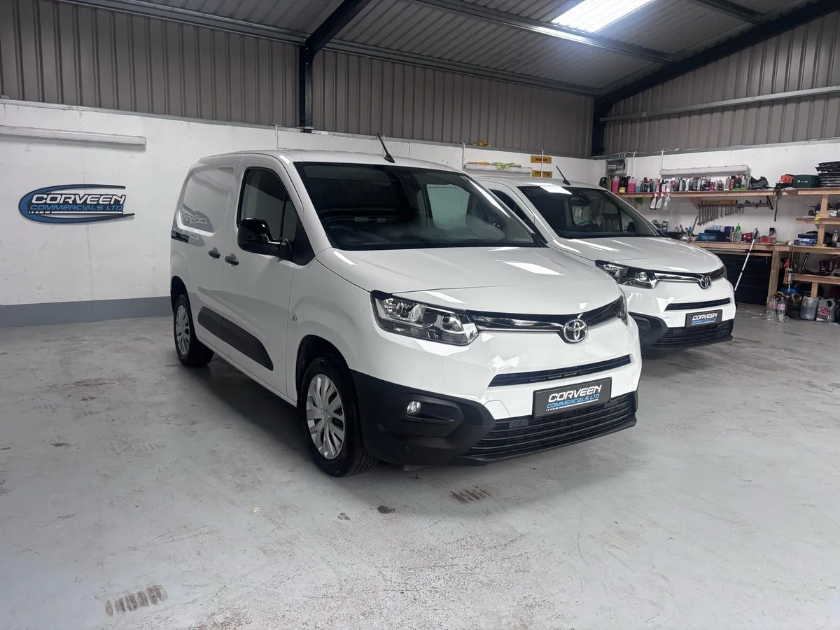2024 Toyota Proace City - Image 1