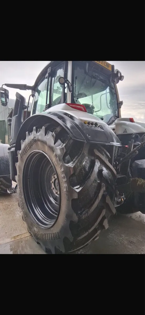 2022 Valtra t195 - Image 2