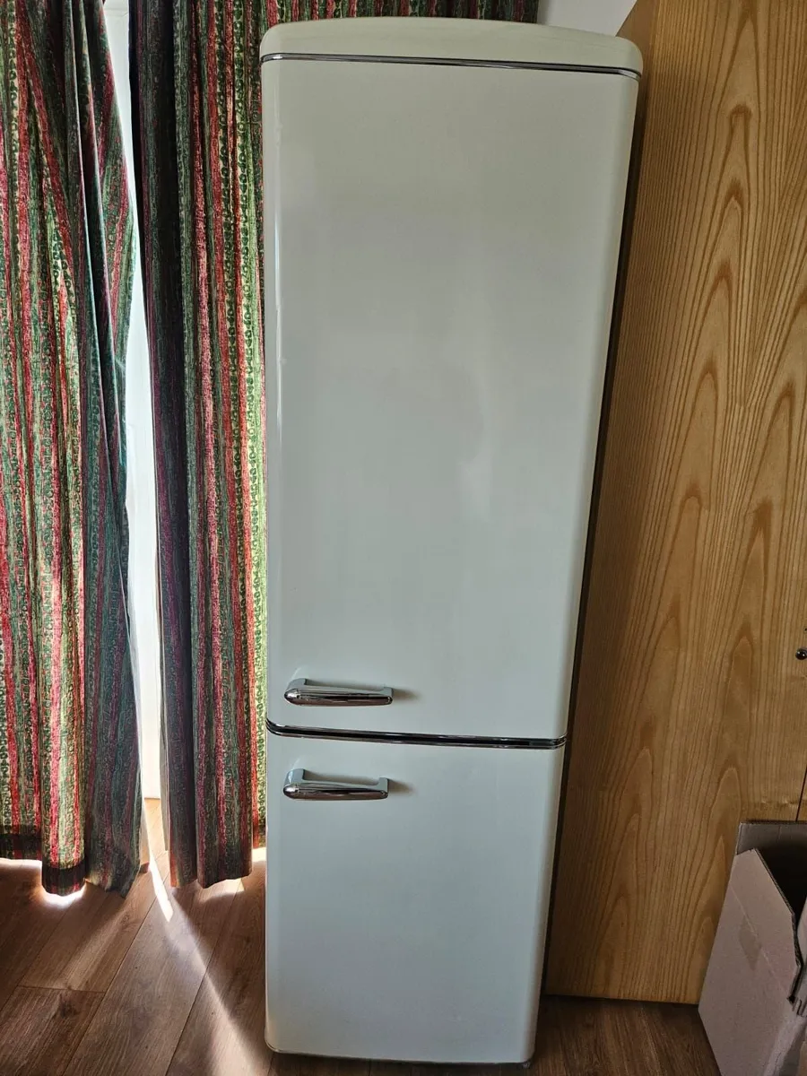 Exquisit retro fridge - Image 3