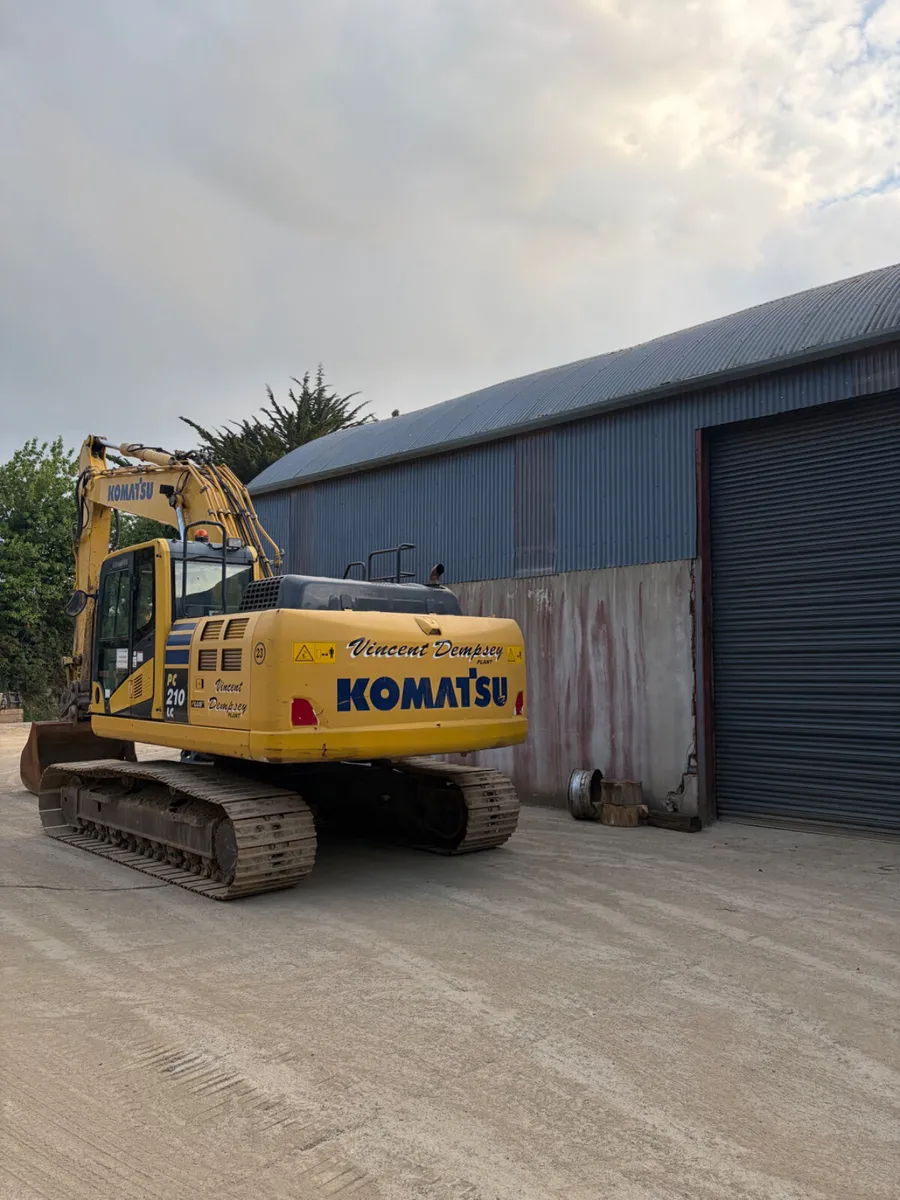 Komatsu 210 - Image 2