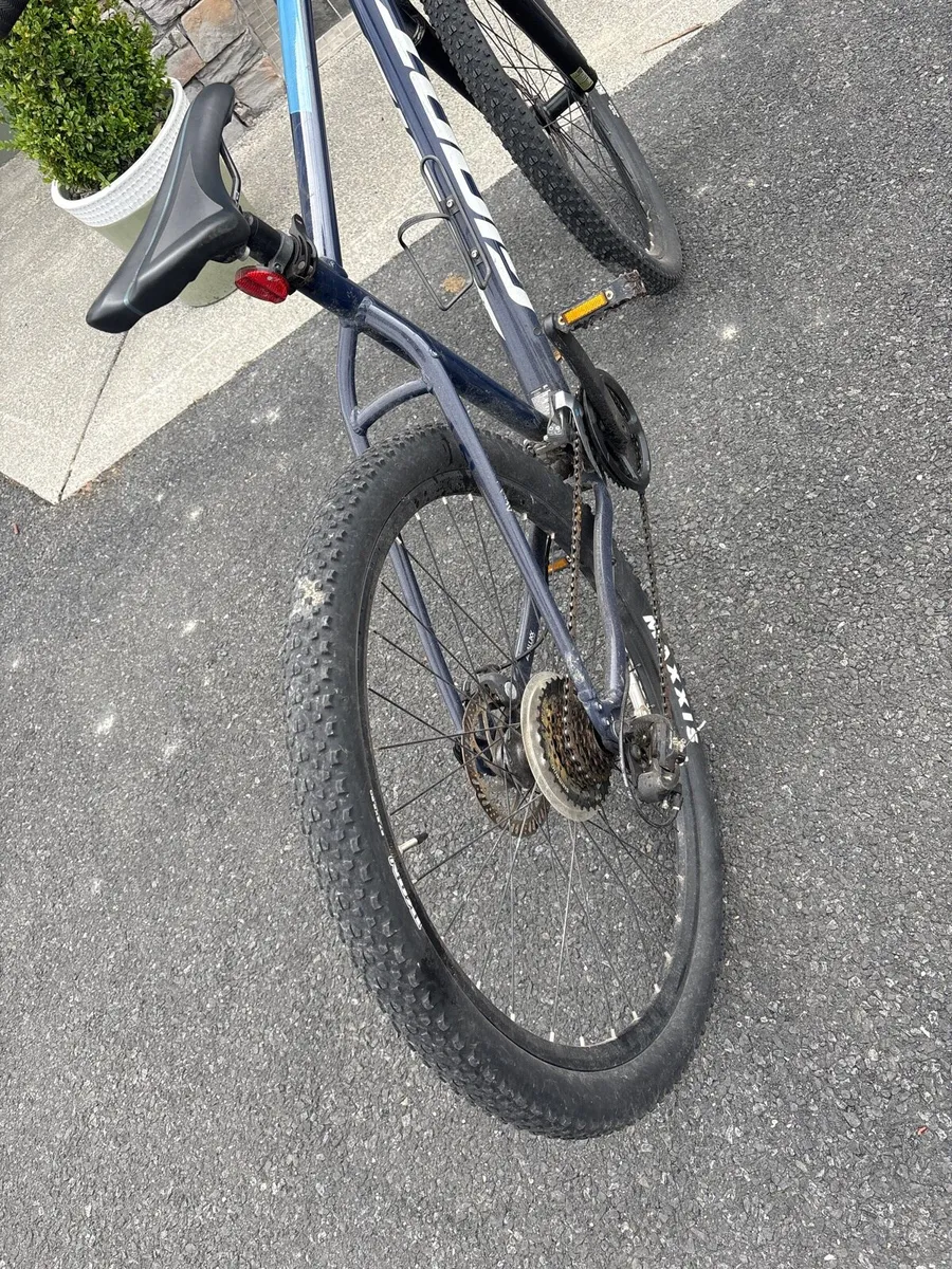 GIANT mountain bike - Image 2