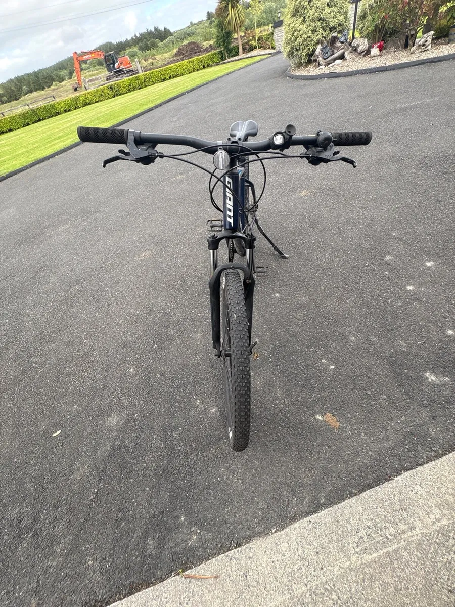 GIANT mountain bike - Image 3